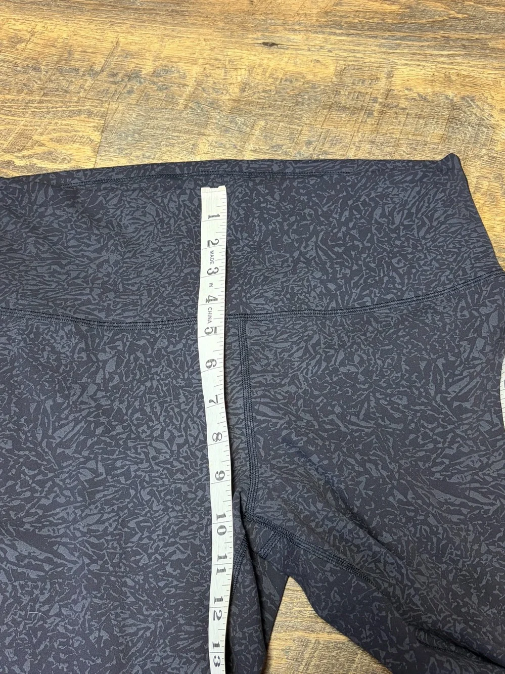 Lululemon Wunder Train High-Rise Crop 23" Women’s 12 Black Print Tight Leggings - Picture 5 of 12